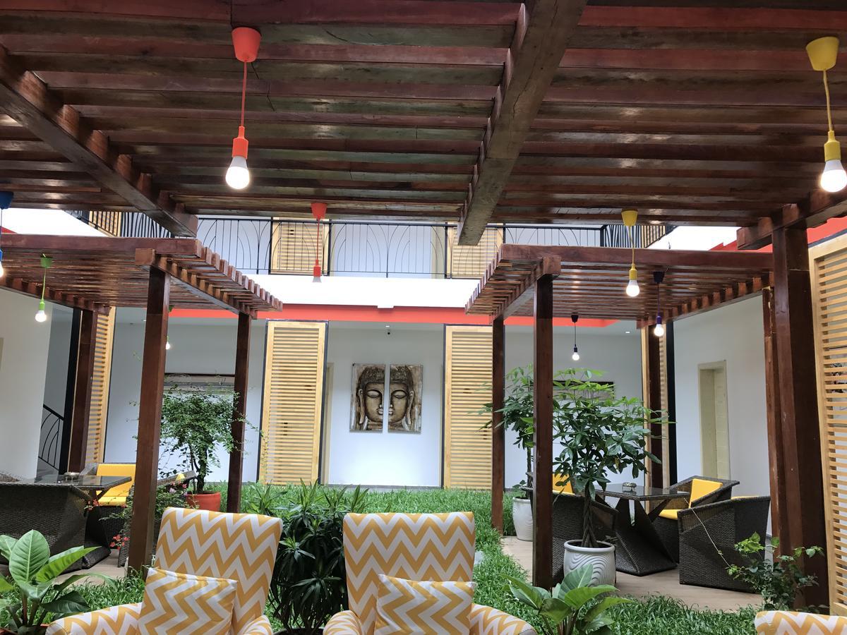 Benny'S City Hotel Sihanoukville Ngoại thất bức ảnh